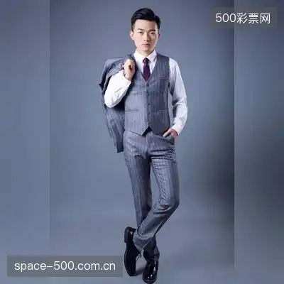 李鑫